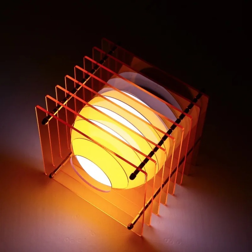 Lampada a mille strati in acri - Desk Setup Light recensione e prezzo